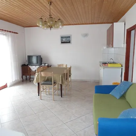 Апартаменты Cico Starigrad Paklenica Стариград-Пакленица