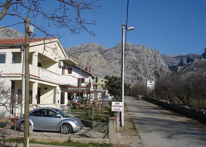 Cico Starigrad Paklenica Apartment
