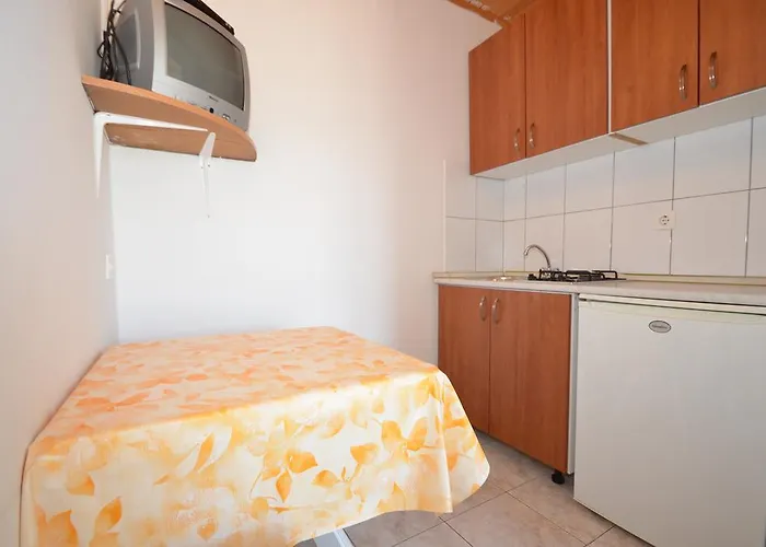 Cico Starigrad Paklenica Apartment