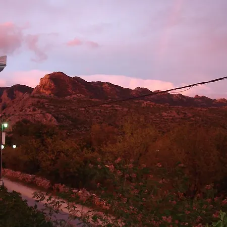 Cico Starigrad Paklenica Apartment *