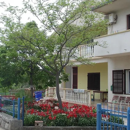 Cico Starigrad Paklenica Apartment *