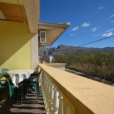 Cico Starigrad Paklenica Apartment *
