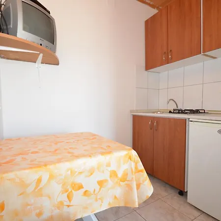 Cico Starigrad Paklenica Apartment