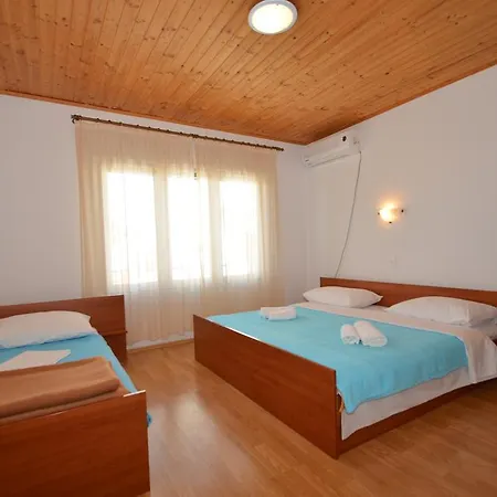 Apartment Cico Starigrad Paklenica